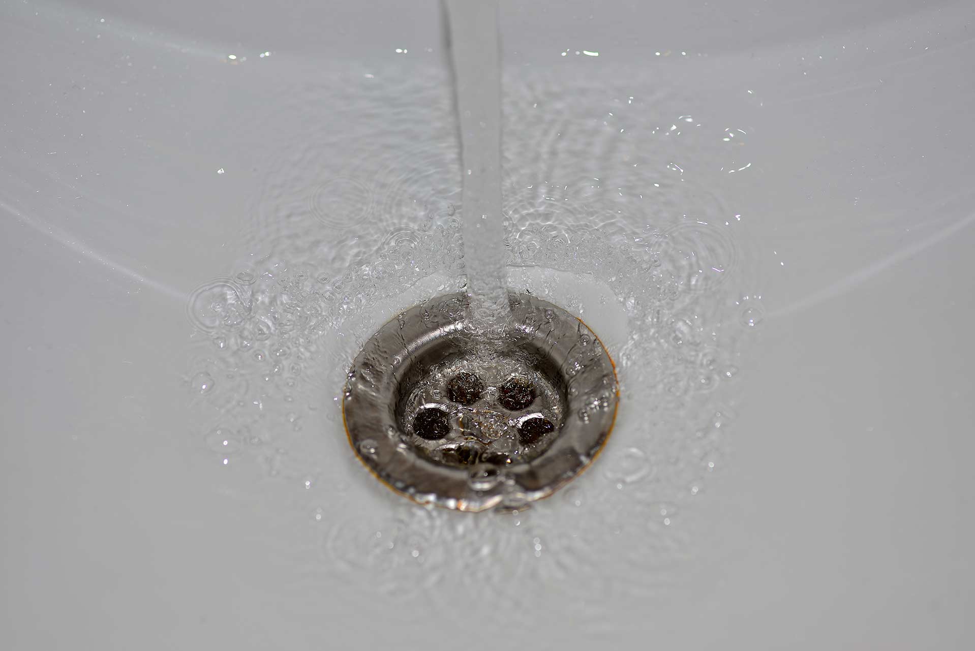 A2B Drains provides services to unblock blocked sinks and drains for properties in Osidge.